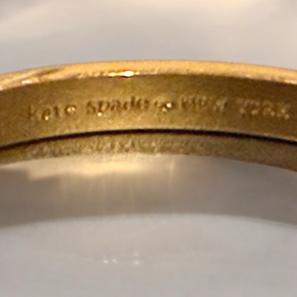 Kate Spade New York TAKE A BOW Gold & Cream CLASSIC Bangle Bracelet Stacking EUC - Picture 5 of 9